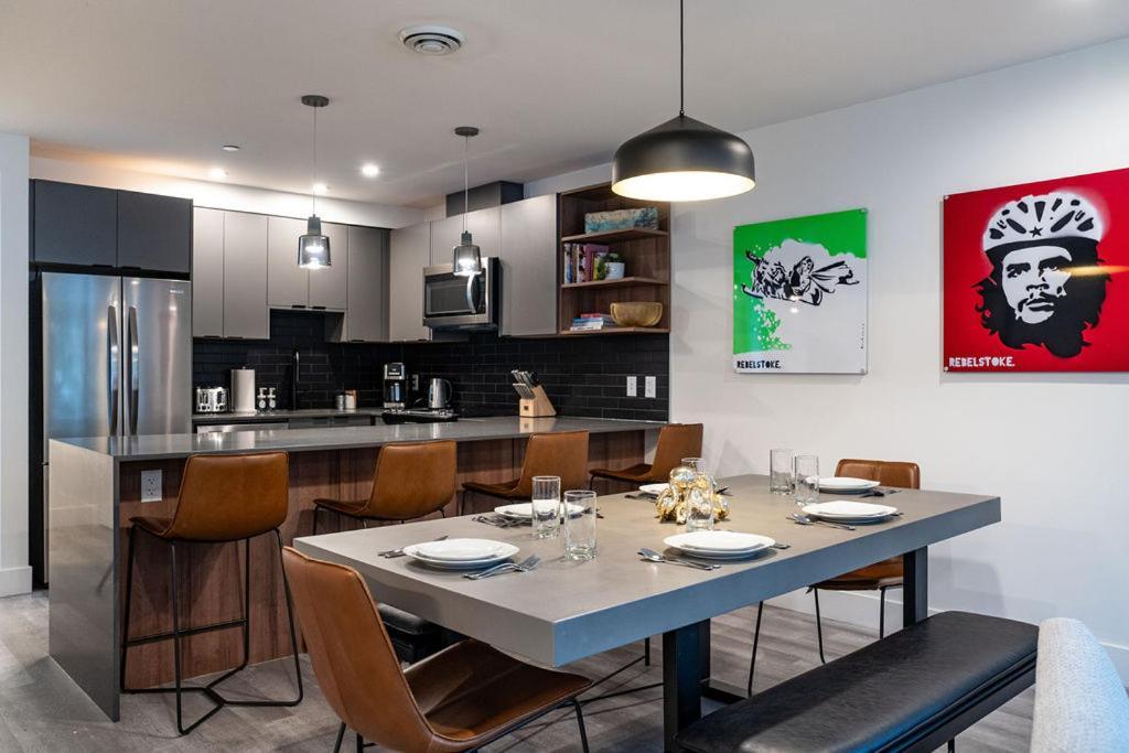 Revel In The Stoke By Revelstoke Vacations Apartment Exterior foto